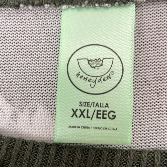 Lot of 2 Honeydew lounge tops size XXL olive green floral, black/white plaid - Picture 3 of 12